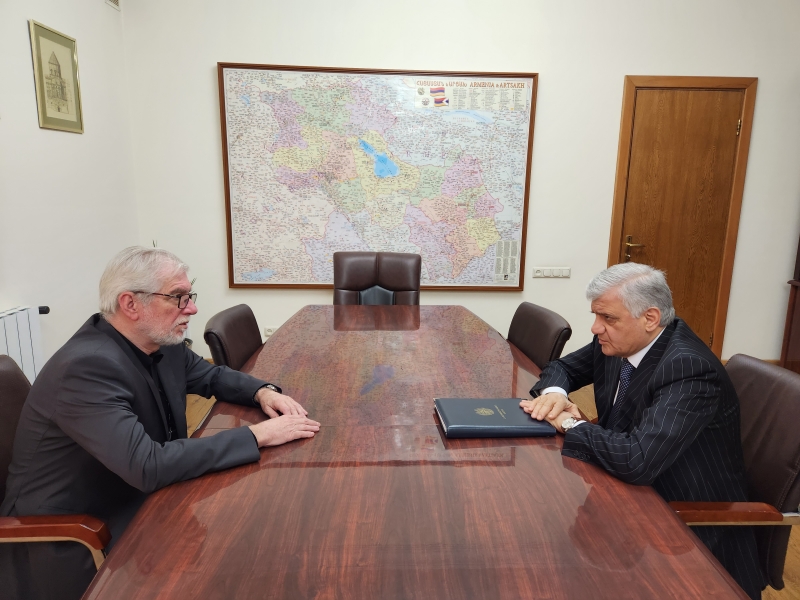 News photos/chartarapetneri palati nakhagah.jpg